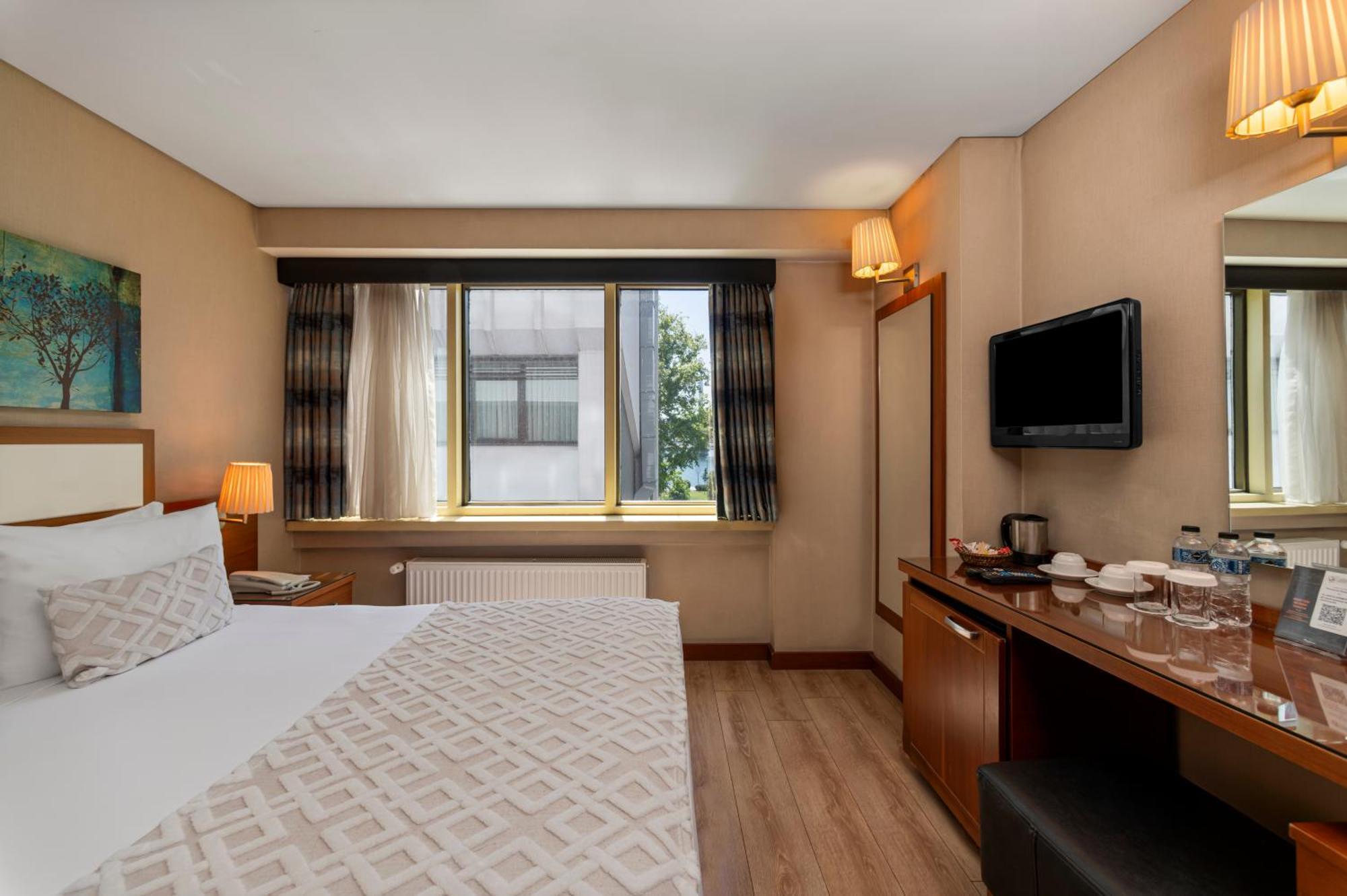 Standard Double or Twin Room,1597552632:JPEG