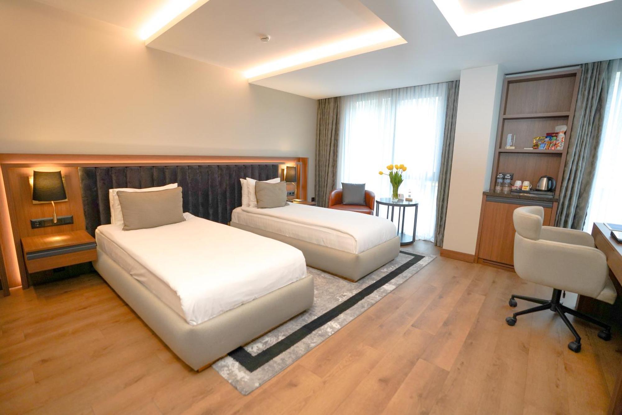 Deluxe Twin Room