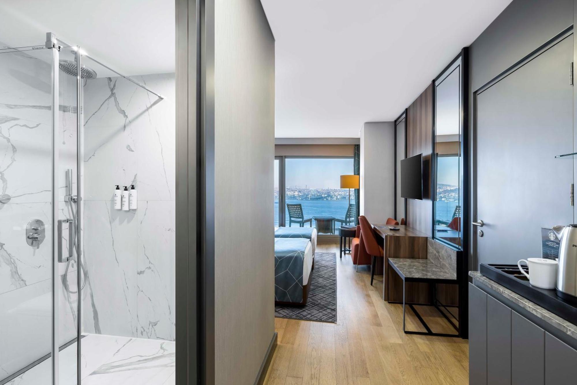 Unterkunft mit 2 Schlafzimmern, Balkon und Blick auf den Bosporus