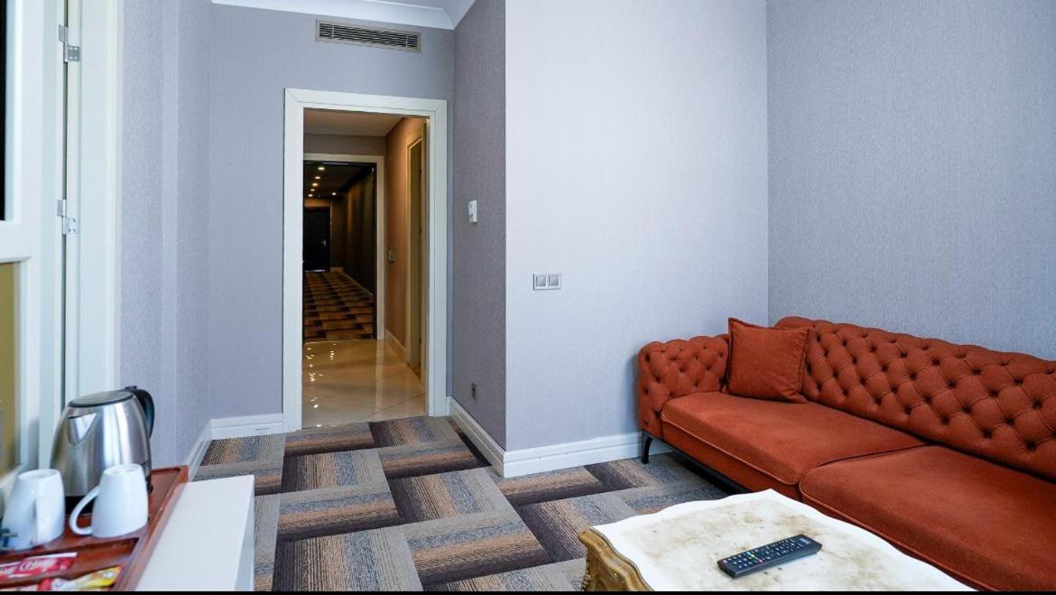 Deluxe Suite Spa Bath